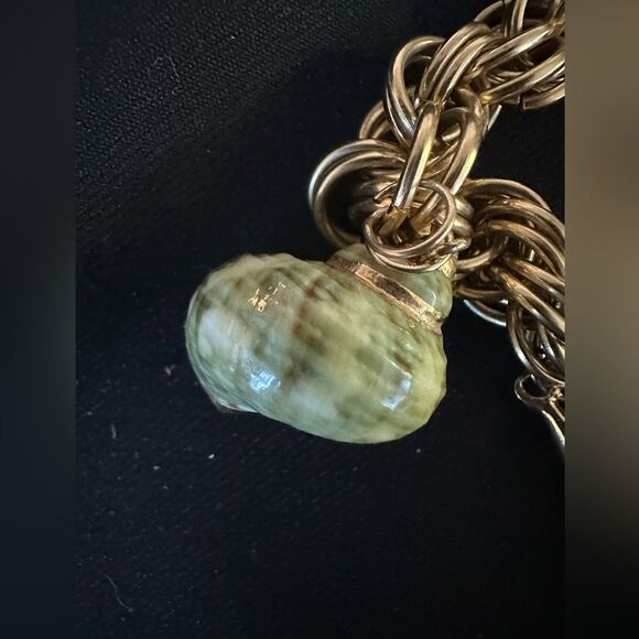 Custom SeaShell Bracelet (upcycled) - Picture 5 of 7